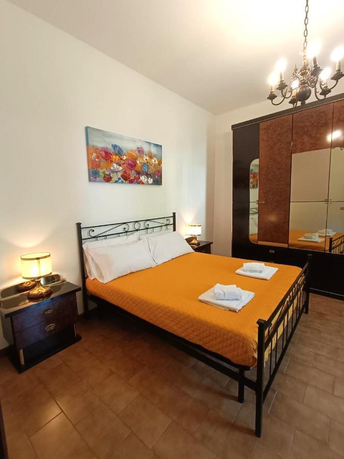 Riva Bianca Castle Holiday Home Lierna Bagian luar foto
